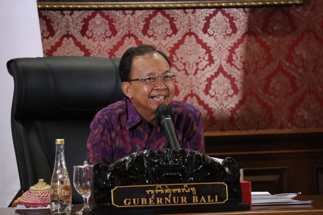 podiumnews.com-Gubernur Koster Nyatakan Kesiapan Jika Penerbangan Bali-Jepang Dibuka